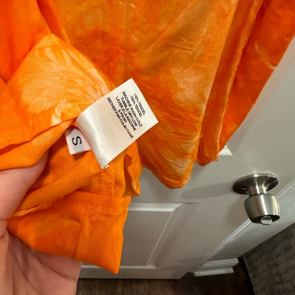 Bright orange tie dye Anthropologie romper. Amadi Emira Tie Dye Romper size S - Picture 6 of 10